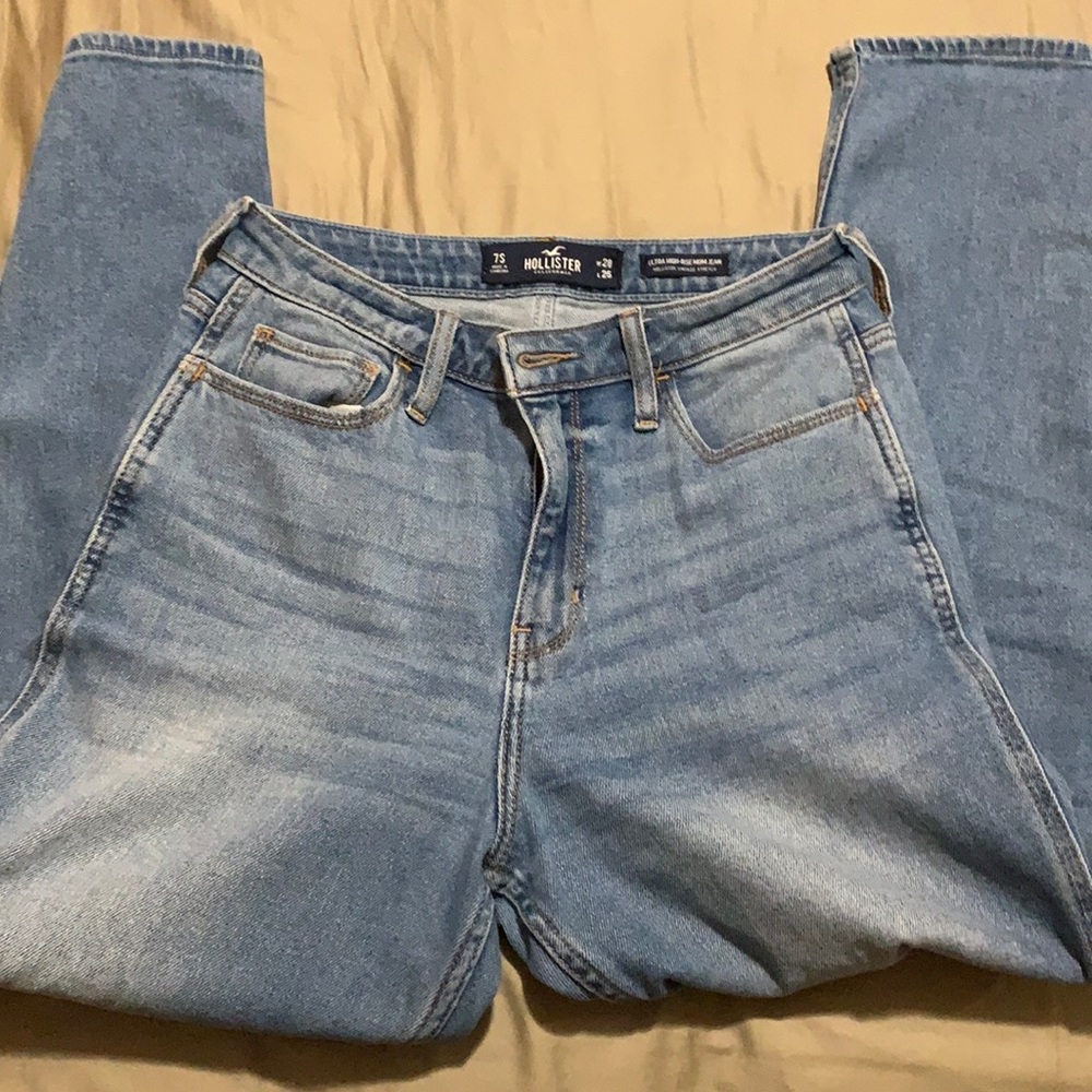 Hollister ultra high rise mom jeans